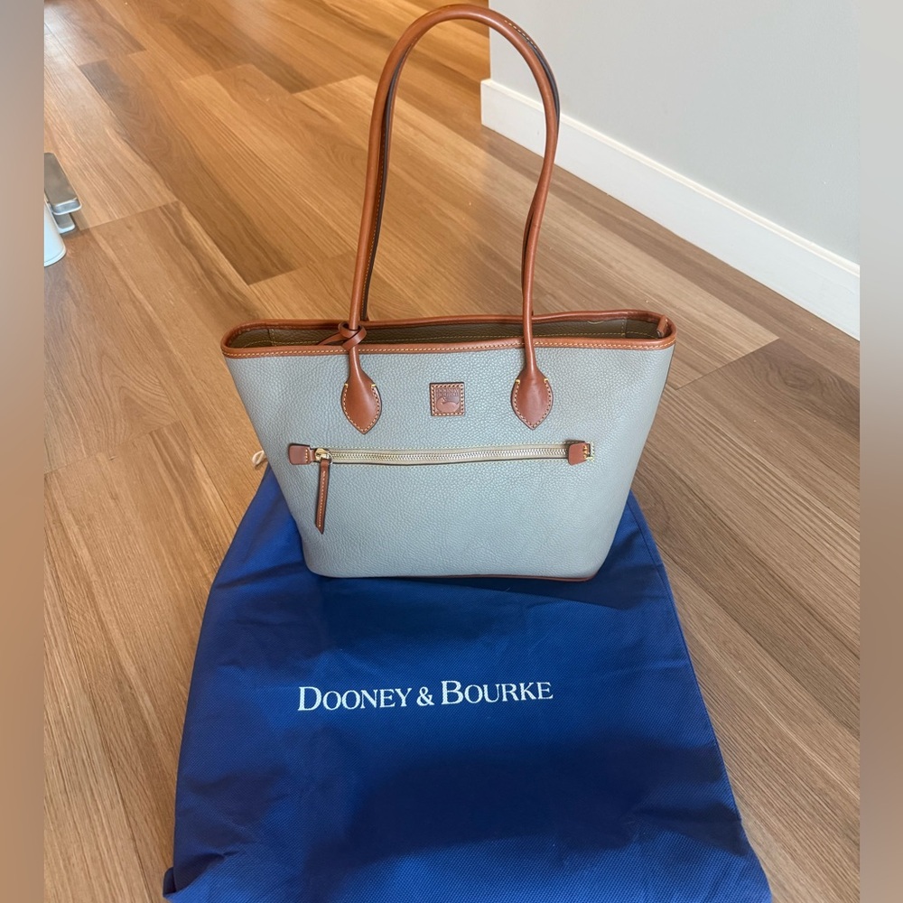 Dooney & Bourke Pebble Grain Tote Bag